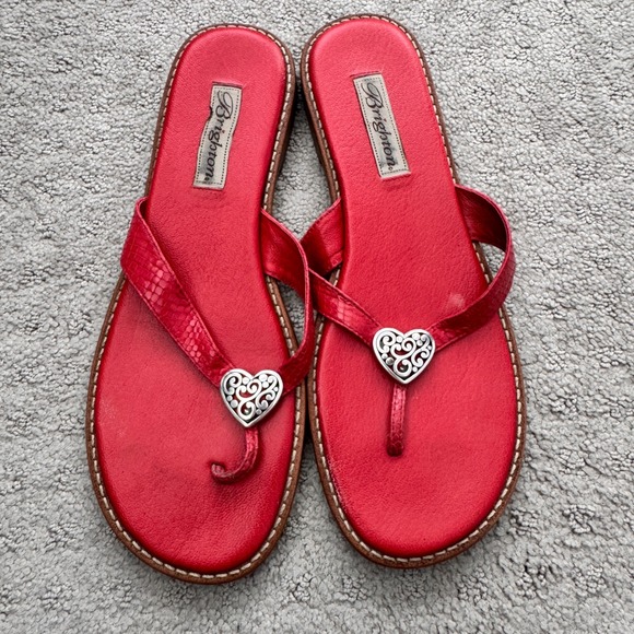 Brighton Red Heart Thong Sandals Flip Flops Women Size 9.5 - Picture 2 of 9